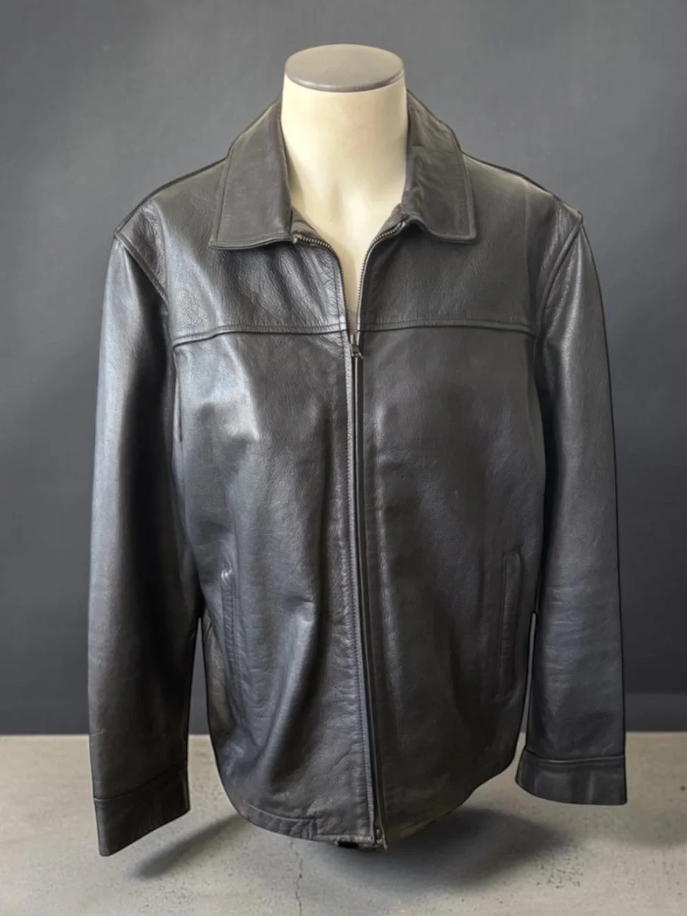 VTG! BANANA REPUBLIC Leather Jacket Size XL